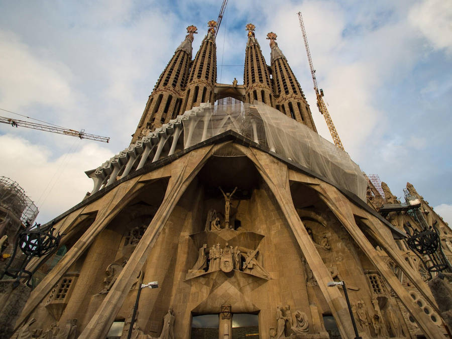 Sagrada Familia Grand Entrance Wallpaper