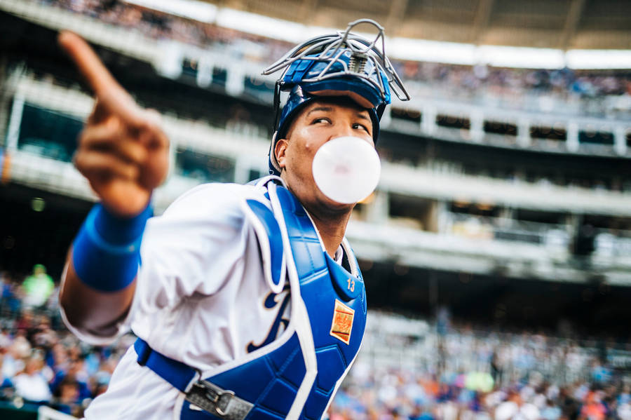 Salvador Perez Bubblegum Closeup Wallpaper