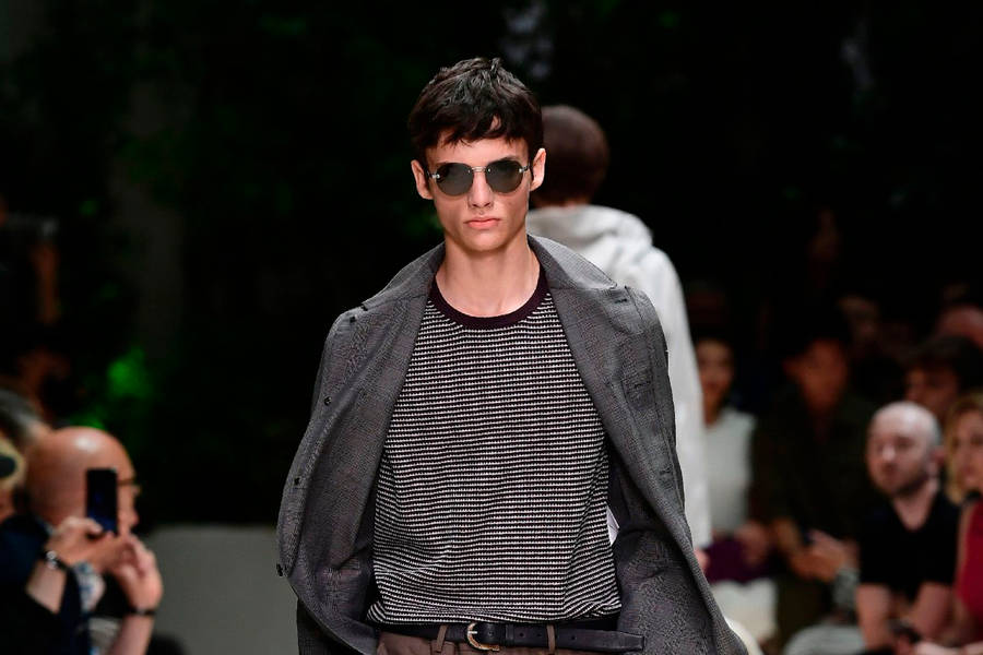 Salvatore Ferragamo Male Runway Wallpaper