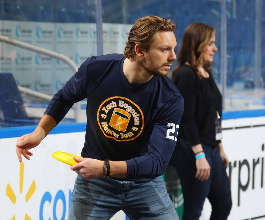 Sam Reinhart At Zach Bogosian Kancer Jam 2018 Wallpaper