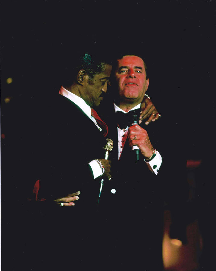 Sammy Davis Jr And Jerry Lewis During A 1988 Concert Wallpaper