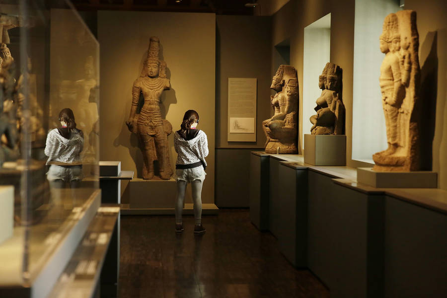 San Francisco Asian Museum Carvings Wallpaper