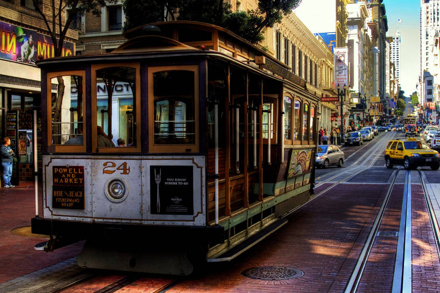 San Francisco Iconic Cable Car Wallpaper