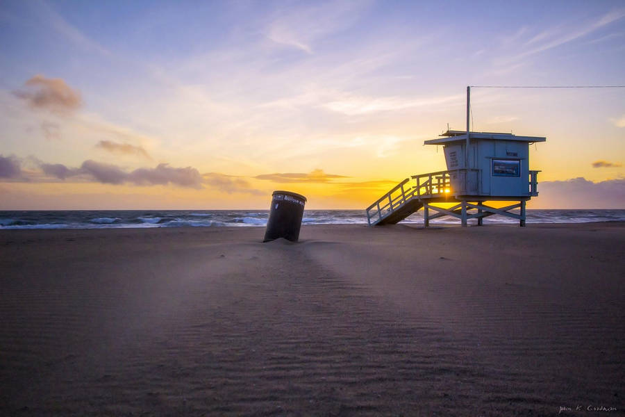 Santa Monica Lifeguard Tower Sunset Wallpaper