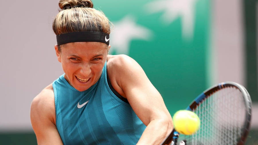 Sara Errani Cute Facial Expression Wallpaper