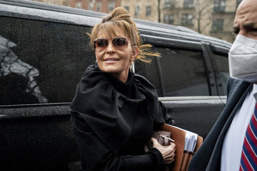 Sarah Palin Exiting A Limousine Wallpaper