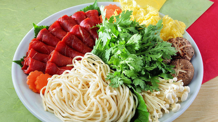 Savor Delicious Hot Pot Pasta Wallpaper