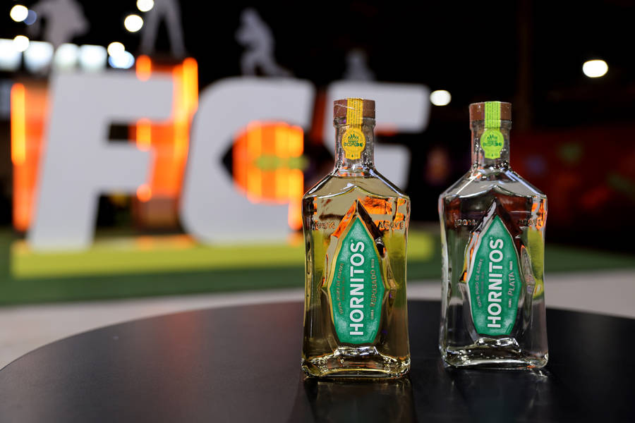 Savor The Essence With Hornitos Tequila Plata And Reposado Wallpaper