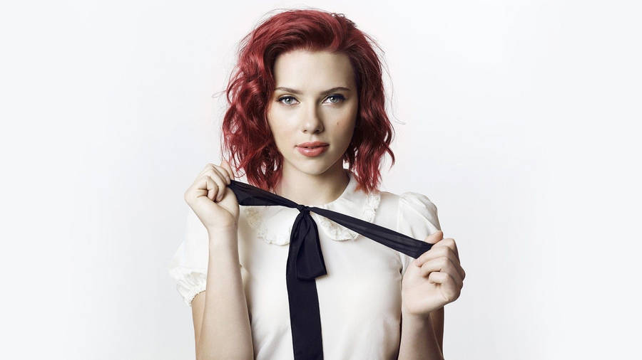 Scarlett Johansson Redhead Black Tie Wallpaper