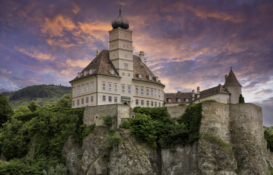 Schloss Schönbühel In Hungary Wallpaper