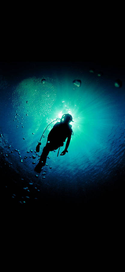 Scuba Diving Beam Of Light Wallpaper