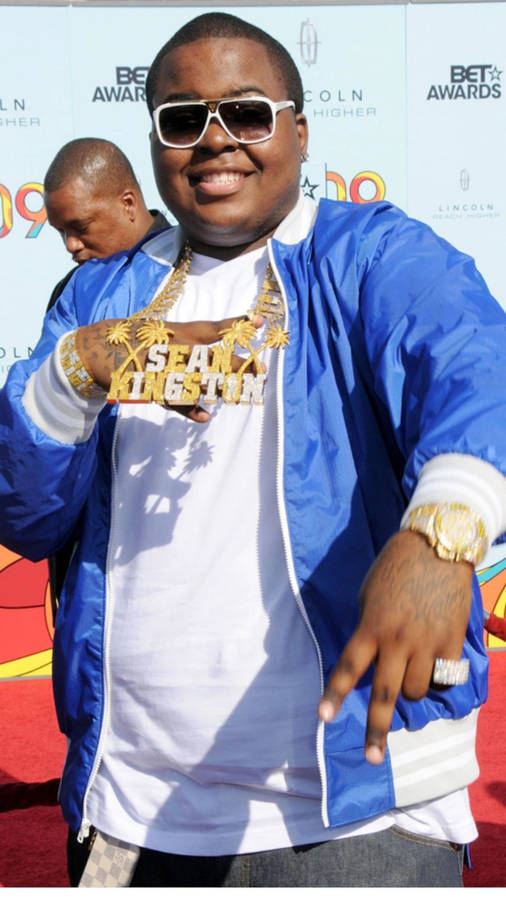 Sean Kingston Flaunting Bling-bling Wallpaper