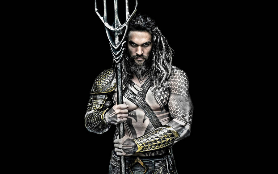 Serious Aquaman With Trident Wallpaper
