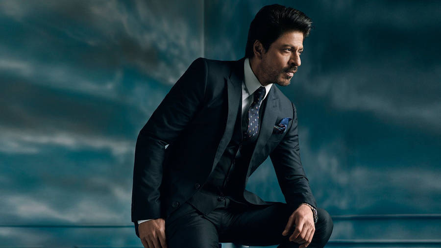 Shah Rukh Khan Gq Tuxedo Outfit Wallpaper