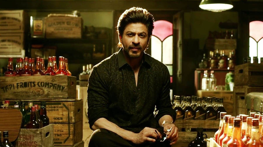 Shah Rukh Khan Raees Movie Still Wallpaper