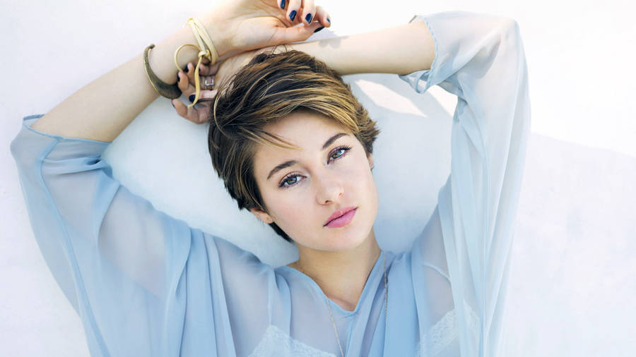 Shailene Woodley Short Pixie Hair Wallpaper