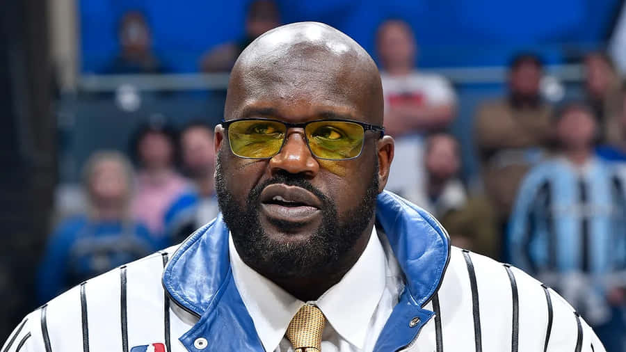 Shaqin Striped Suitand Yellow Glasses Wallpaper