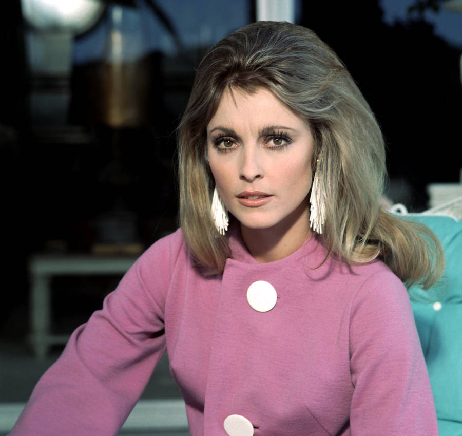 Sharon Tate Pink Coat Wallpaper