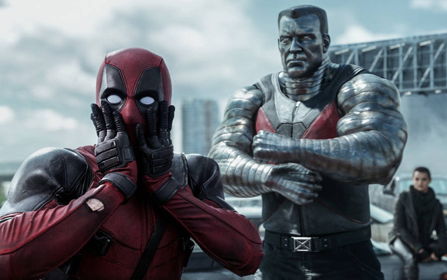 Shocked Deadpool With X-men Wallpaper
