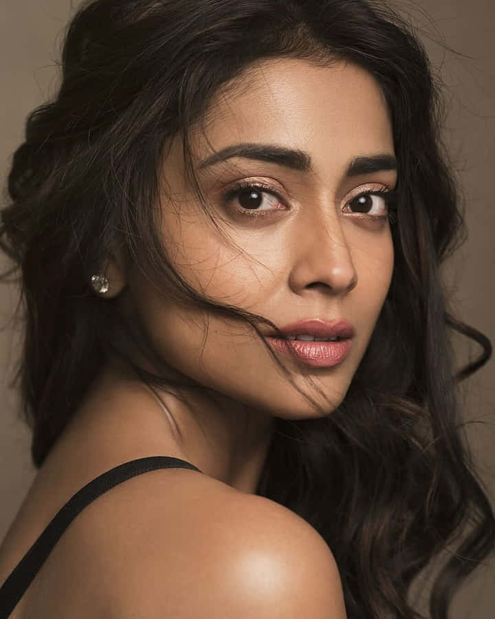 Shriya Saran As Face Reference Wallpaper