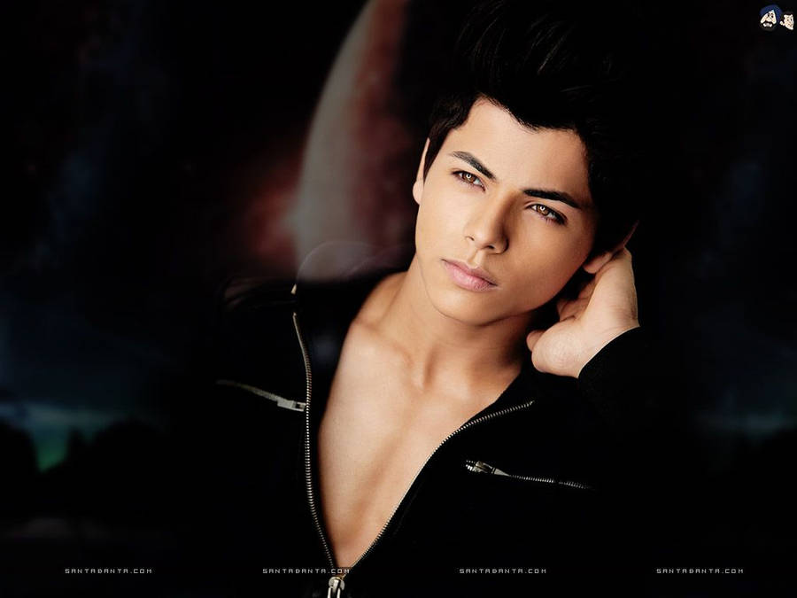 Siddharth Nigam Regal Black Wallpaper