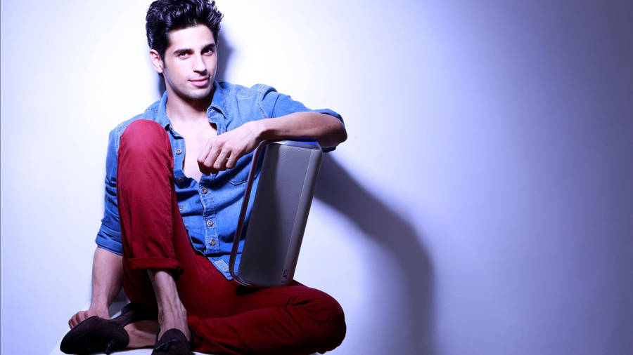 Sidharth Malhotra Red Jeans Wallpaper