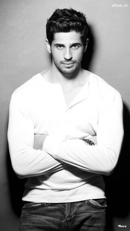 Sidharth Malhotra White Sweatshirt Wallpaper