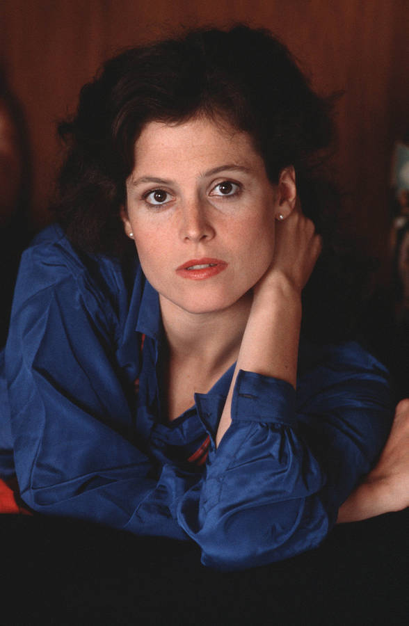 Sigourney Weaver Sci-fi Actress Wallpaper