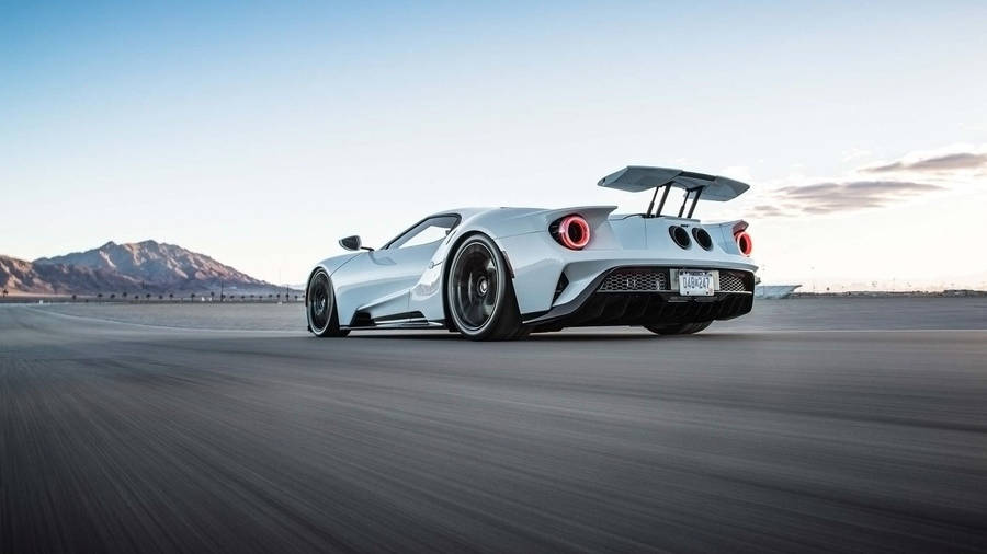 Silver 2017 Ford Gt Sports Car Wallpaper