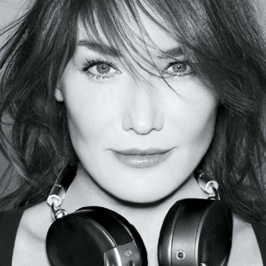 Singer-songwriter Carla Bruni Elegance Personified Wallpaper