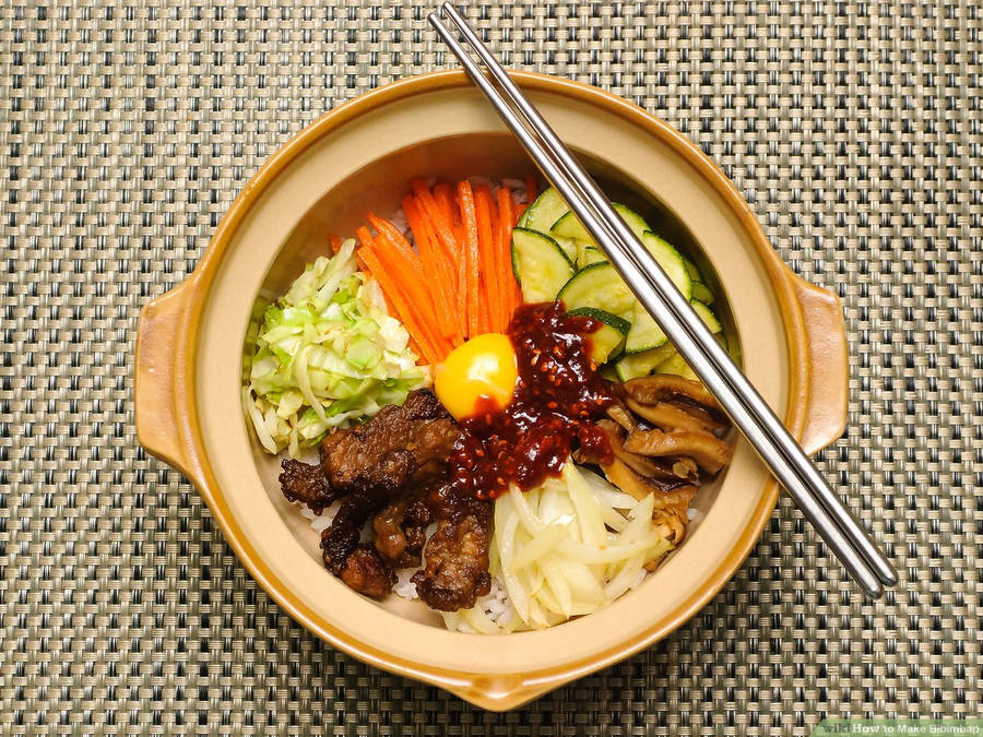 Sizzling Bibimbap In A Hot Pot Wallpaper