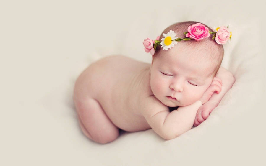 Sleeping Newborn Baby Wallpaper