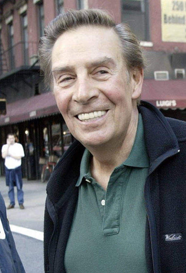 Smiling American Actor Jerry Orbach Wallpaper