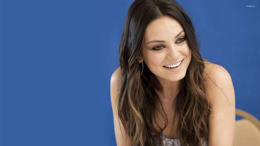 Smiling Mila Kunis Wallpaper