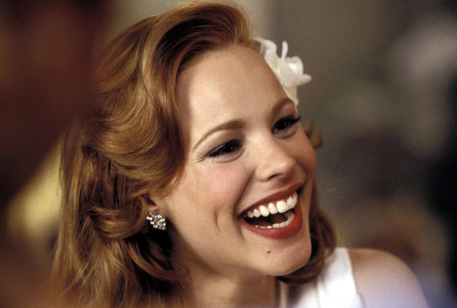 Smiling Rachel Mcadams Wallpaper