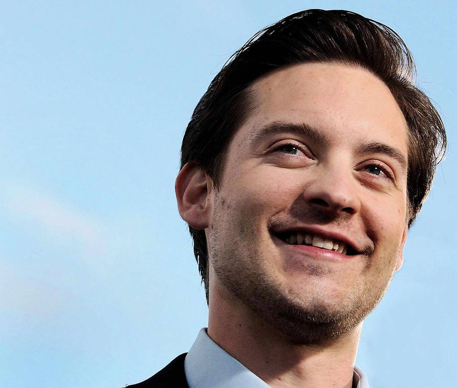 Smiling Tobey Maguire Wallpaper