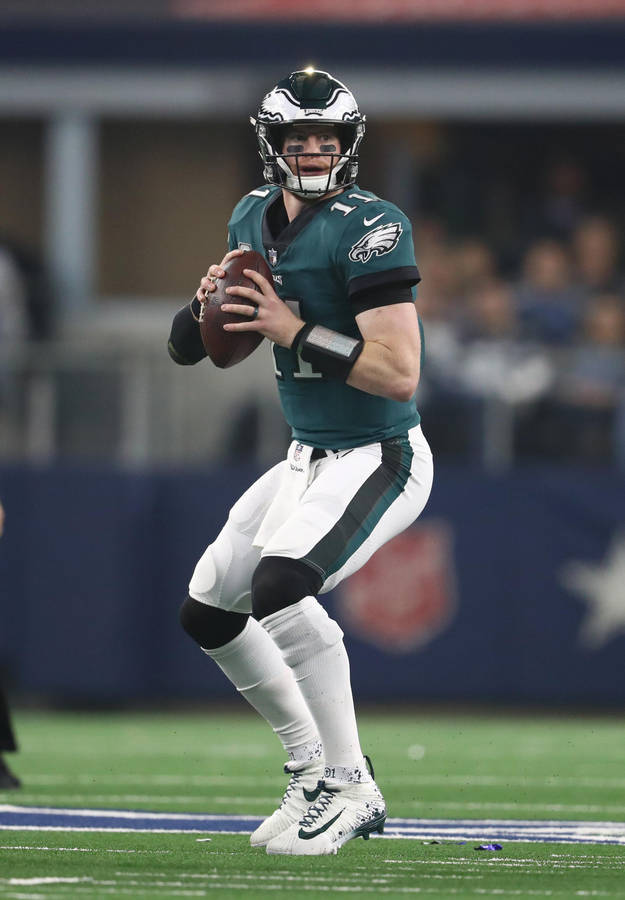 Snapshot Nfl Player Carson Wentz Wallpaper