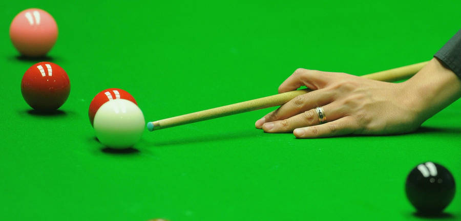 Snooker Player Bridge Hand Wallpaper