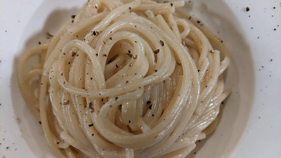 Solo Serving Cacio E Pepe Wallpaper