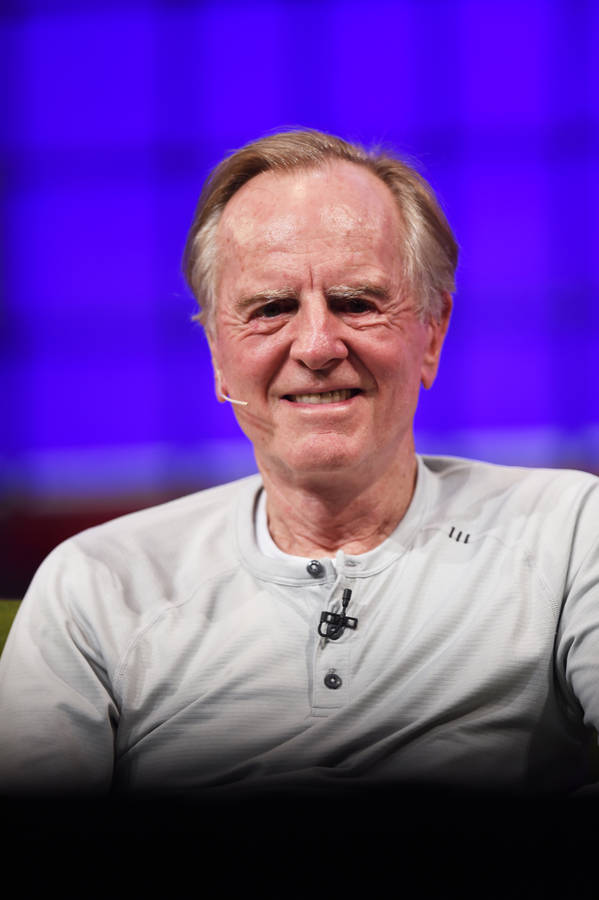 Sought-after Business Speaker John Sculley Wallpaper