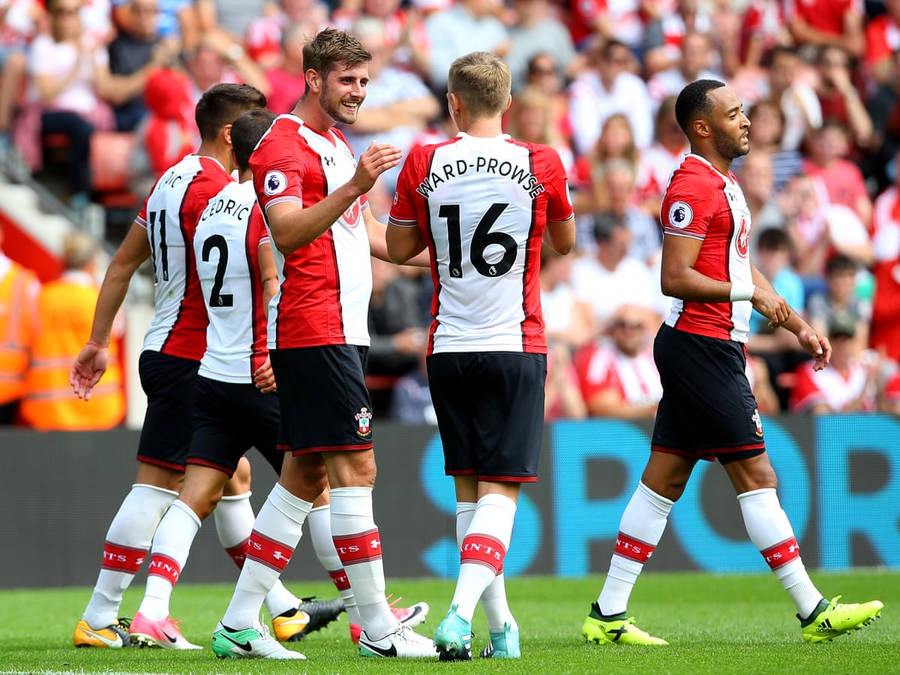 Southampton Fc Players Before Game Wallpaper