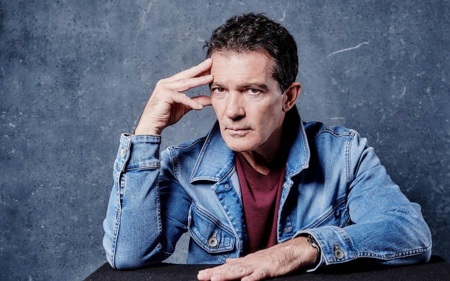 Spanish Artist Antonio Banderas Wallpaper