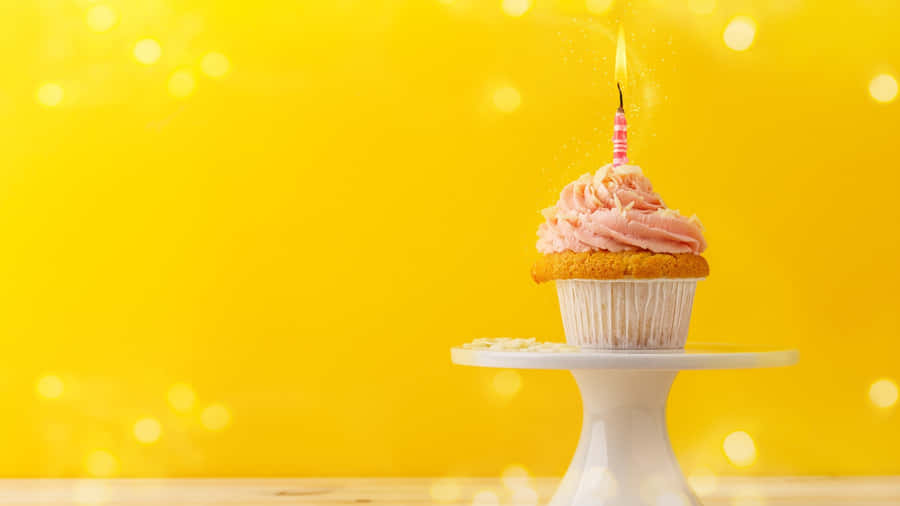 Sparkling Birthday Cupcake Yellow Backdrop Wallpaper