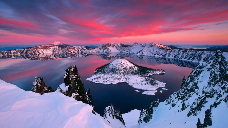 Spectacular Oregon Crater Lake Wallpaper