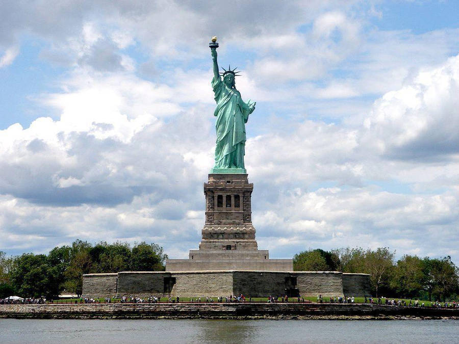 Statue Of Liberty Cloudy Day Wallpaper