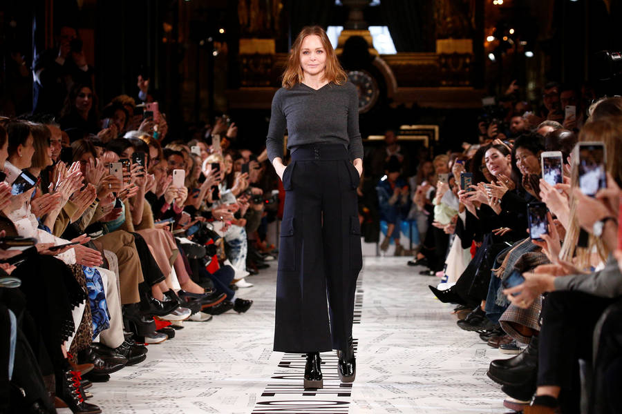 Stella Mccartney On The Runway Wallpaper