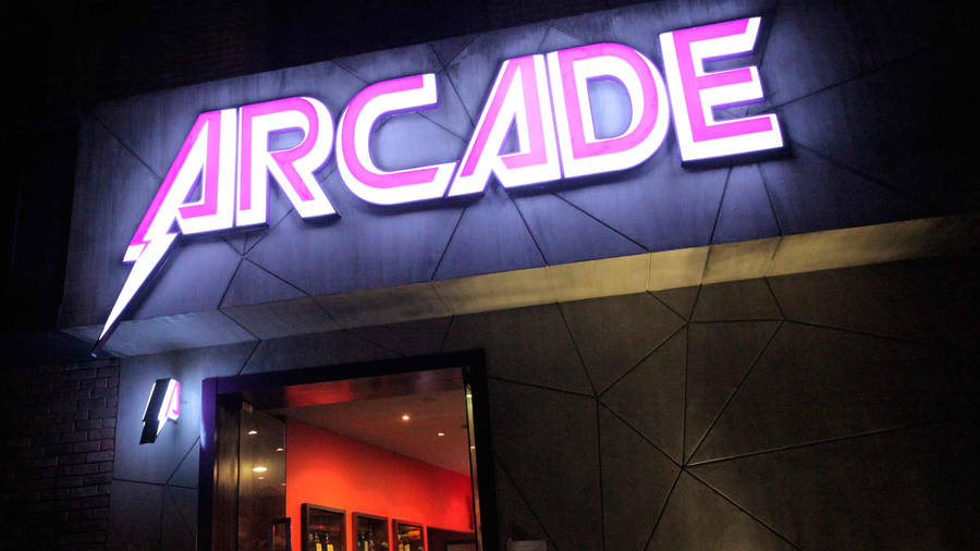 Step Inside And Enjoy A Classic Arcade Experience Wallpaper