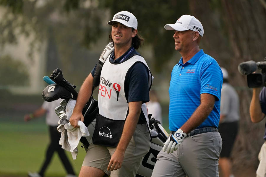 Stewart Cink Talking With Son Wallpaper