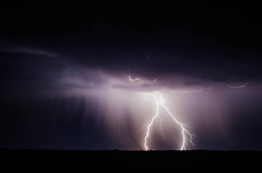 Storm Lightning At Cloudy Sky Wallpaper