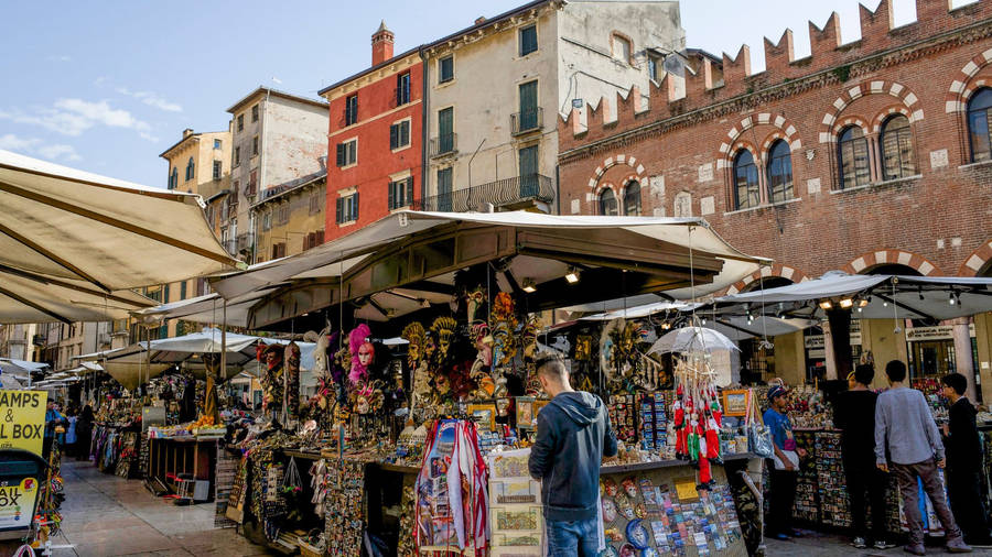 Street Market Italy Wallpaper